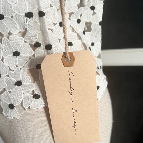 Sunday In Brooklyn Lace Floral Cropped Top White Size Small NWT - Picture 6 of 6